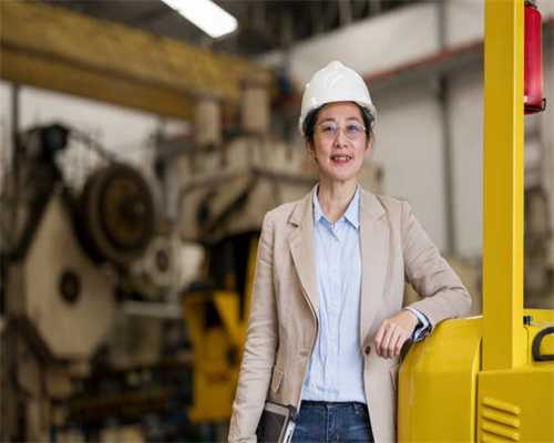 华瑞源推荐2-3万二手好车，不输颜值不输气场