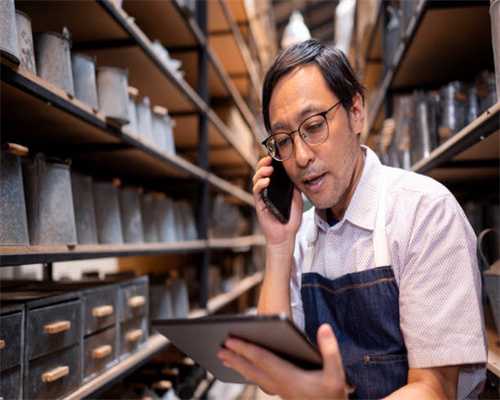 新车 | 布加迪Chiron“黄金时代”官图发布，定制费用或超百万欧元