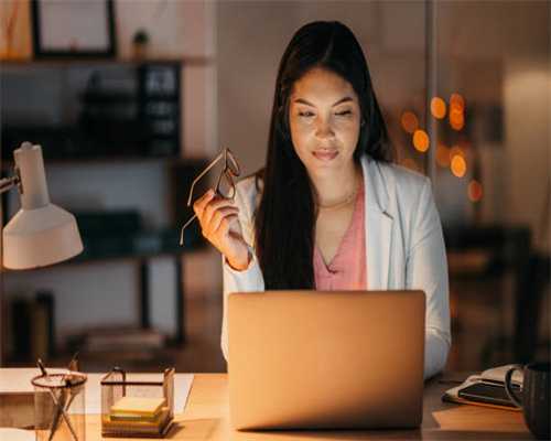 这款国产车车标仿宾利，当年卖25万叫板奥迪，转手才5万