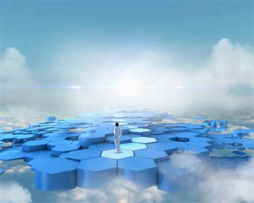 特朗普在林肯像前接受采访，美国网友送了张内涵图