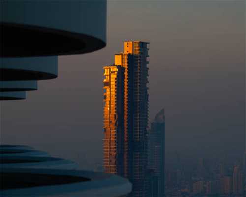 小划痕处理不慎车价惨跌！日产的面包车为何卖10W+？