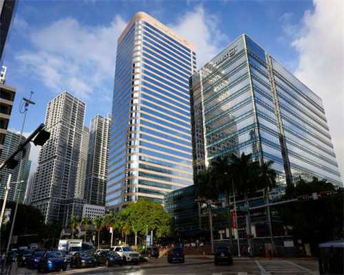 18年哈佛H6，2.0T自动豪华版，6.98万，感兴趣...