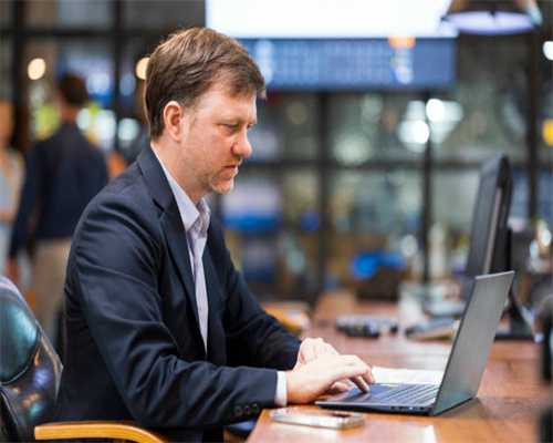 曾是全宁波最大的旧货市场，现成地摊集